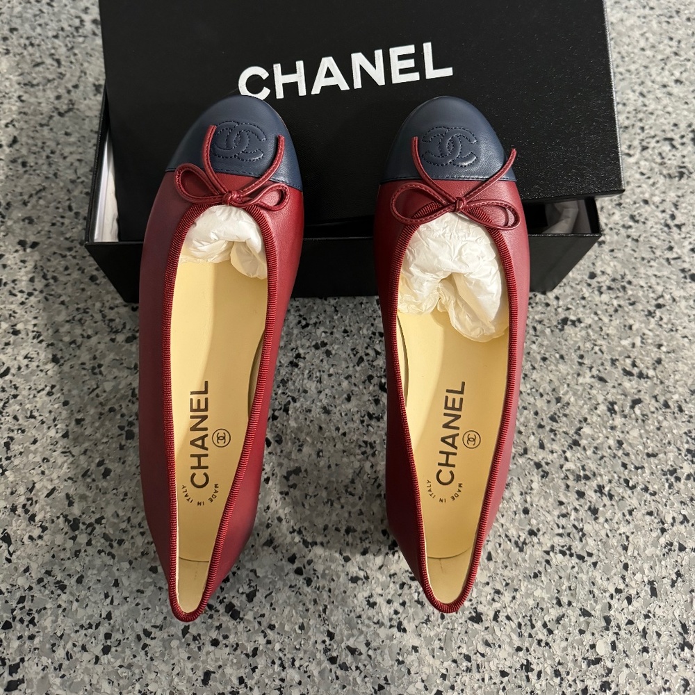 New in Box Chanel Ballet Flats Red/Blue Toe Cap CC | 37